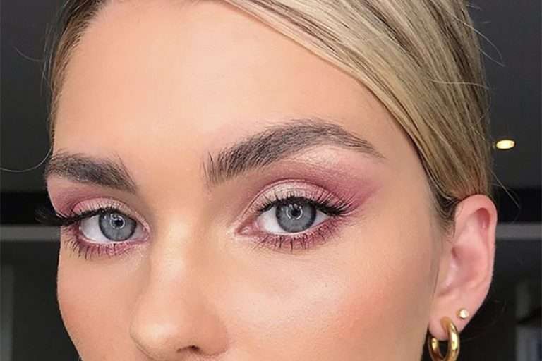 Make-up rose
