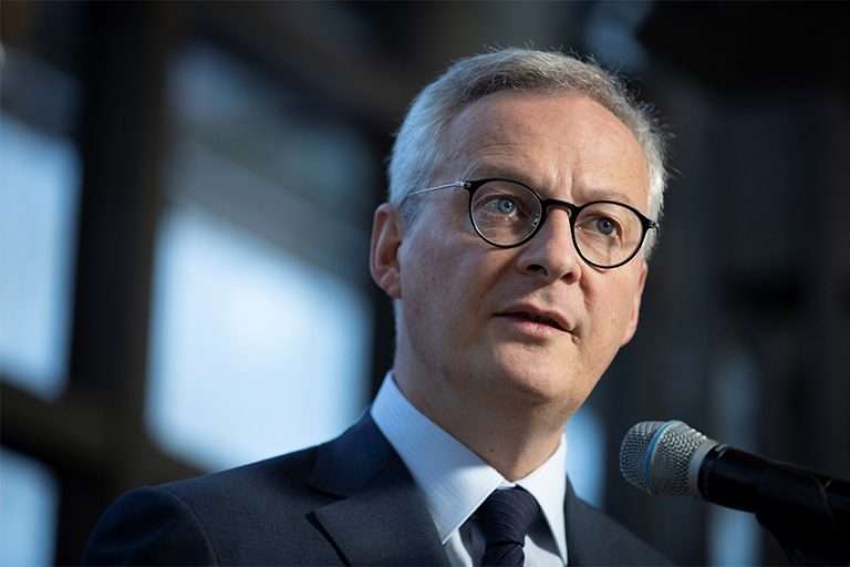 MONTAGNE REMONTÉE MÉCANIQUE À L'ARRÊT
