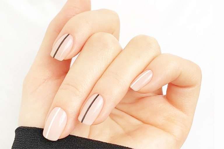 LES ONGLES CARRÉS ONT LA COTE