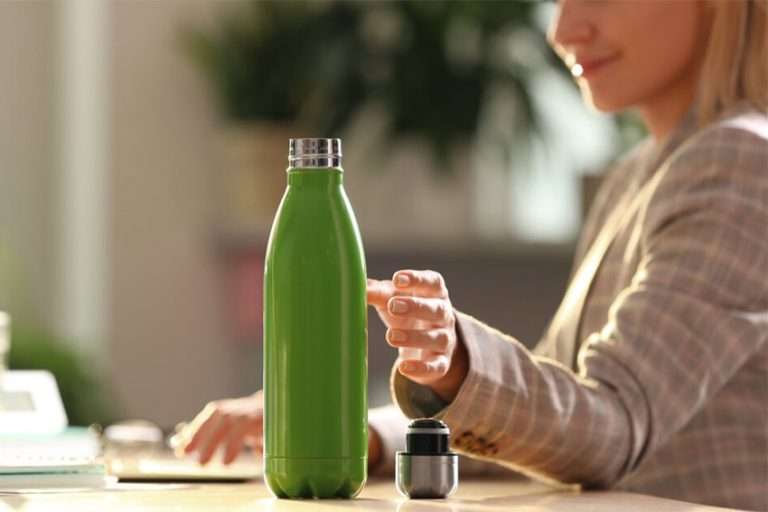 Peut-on faire confiance aux bouteilles en plastique réutilisable?