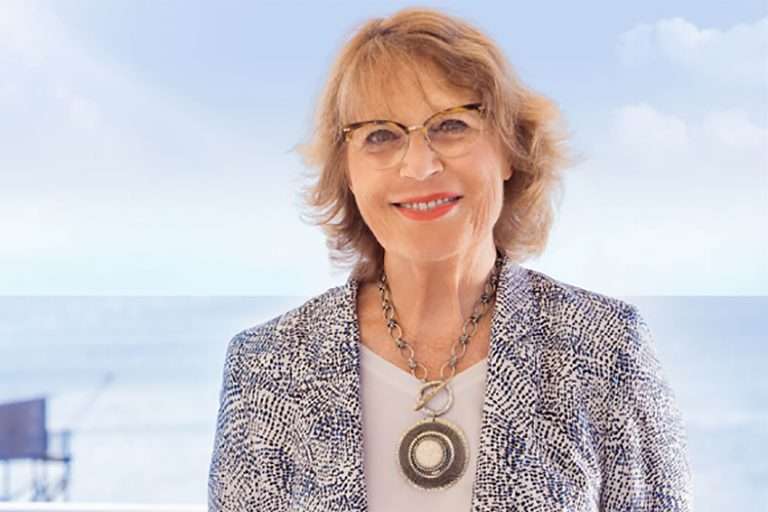 Marie Noelle Veillet promue chevalier de l'ordre du méirite