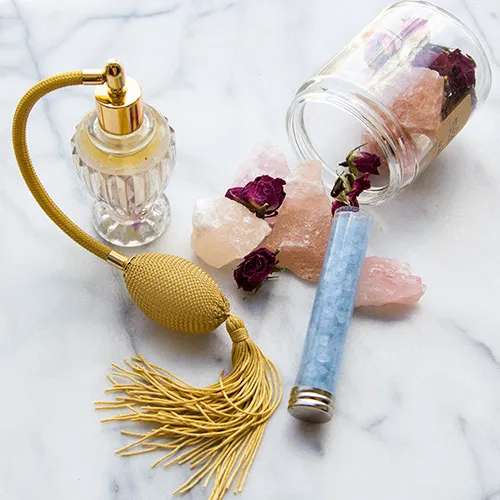 Les produits infusés de pierres précieuses sont de plus en plus tendance 