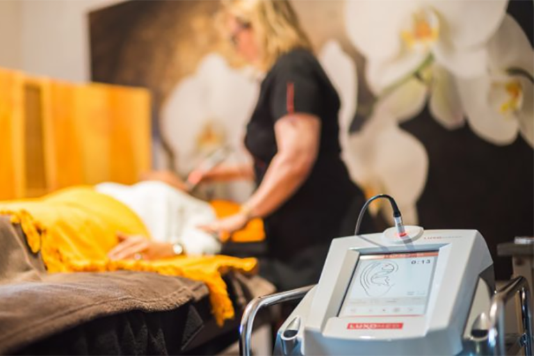 LUXUPUNCTURE